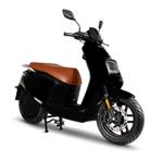 Iva NCE Elektrische Scooter (Zwart) bij Central Scooters kop