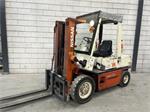 1993 Nissan diesel heftruck, 2500kg, triplex mast, 385cm, side-shift