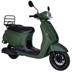 GTS Toscana Pure E5De scooter is standaard voorzien van een afsluitbaar handschoenenkastje, opklapba