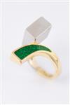 Wit/geel gouden slag ring met groen emaille