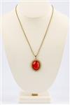 Gouden hanger met carneool aan gouden collier