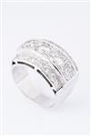 Wit gouden band ring met briljanten. Ca. 3.2 ct.