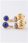 Gouden oorhangers met in elk een lapis lazuli, parel en zirkonia's