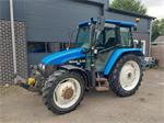 New Holland TL 100 met Fronthef en PTO