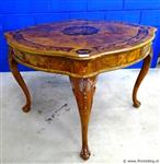 Online Veiling: Massief houten tafel met intarsia en 4 laden