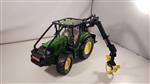 John Deere 7530 Bosbouw tractor met lier Siku