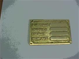 SCHEEPSEIGENAARPLAAT / BOOTREGISTRATIEPLAAT