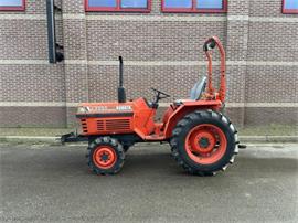 Kubota L2250D miditractor 4WD