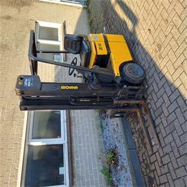 BOSS LE10 elektr Heftruck Triplo 4,5 m Side-Shift