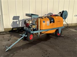 Empas Georgia 600 ltr spuitwagen met slangenhaspel