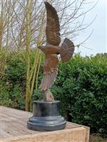 Milo (1910-1978) - sculptuur, duif in vlucht - 40 cm - brons marmer