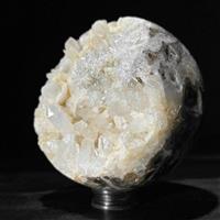 GEEN RESERVEPRIJS - Prachtig kristalkwarts met grote spikes Bol op een aangepaste standaard- 1700 g 