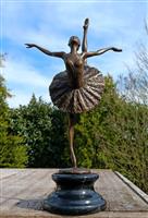 sculptuur, ballerina is dancing - 33 cm - brons marmer