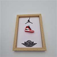 Lijst- Mini sneaker AF1 Air Jordan 1 Travis Scott Chicago ingelijst  - Hout