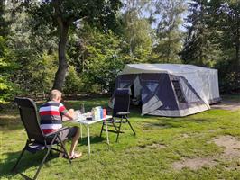 COMBI-CAMP COUNTRY met gastencabine