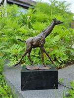 Beeld, Large Bronze Running Giraffe - 26.5 cm - Brons, Marmer