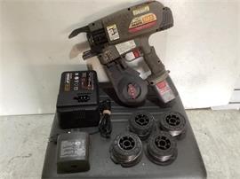 Vlechtmachine op accu MAX RB655