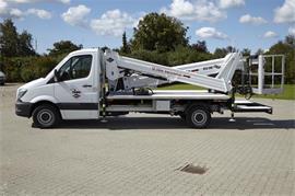 VERSALIFT VTX-240