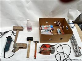Online Veiling: Diverse o.a.a hamer, kit, schuurmachine