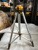 Online Veiling: DeWalt statief