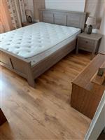 Keurig senioren bed+nachtkastjes
