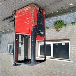 LINDE E10 (334) Compact heftruck TRIPLO 5,2 m Shift