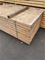 vuren Balken gezaagd VUREN BALKHOUT