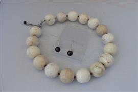 HOWLIET (24 mm) - GRANAAT ketting/oorhanger-set