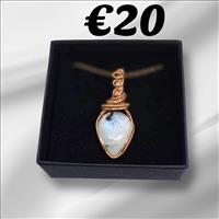 Maansteen ketting