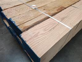200X200mm Eiken fijnbezaagd 200cm