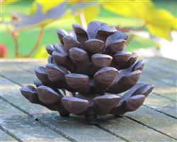 Kandelaar dennenappel, groot, gietijzer XM61