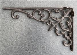 Plankdrager, wandhaak Franse Lelie 23,7 cm, gietijzer PD204