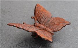 Dierenbeeld vlinder, muurvlinder, muurhanger, gietijzer VG314