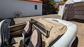 Jaguar XK8 windscherm beige