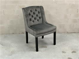 Velours eetkamerstoel met knopen