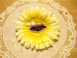 Yellow Viva las Vegas Daisy.