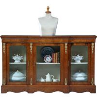 Credenza vitrine met 3 beglaasde deuren ca 1870 notenhouten fraaie nerf (No.230220)