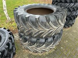 Vredestein traxion 650/65 -38. trekkerbanden