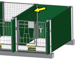Zijwand met openingen voor de groene Patura kalverbox