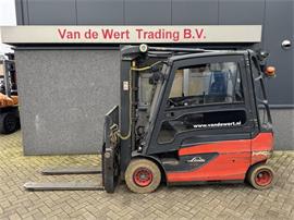 heftruck LINDE E25L triplo450 freelift/sideshift/vorkversteller/uitschuif ACCU2021! 2016