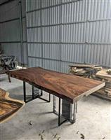Unieke handgemaakte tafel/New