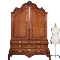 Dubbel gebogen kabinet in prachtige oude kleur 18e eeuws [No.843057)