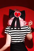 Katakomb, Jessica Louise Bow.
