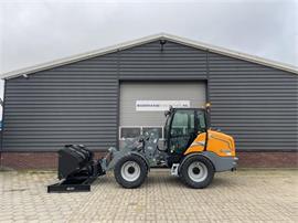 Giant G5000 shovel NIEUW