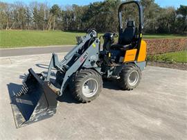 Giant 332swt 2019 low hours