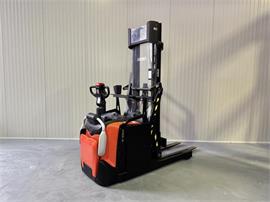 SPE 120 XR *  REACH - MAST  + Tilting Forks * DEMO !!
