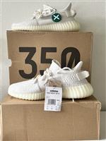 YEEZY BOOST - DE LEGENDE LIGT IN JOUW HANDEN