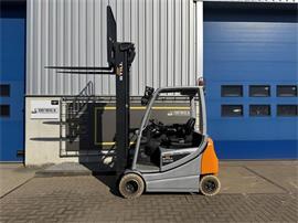 VS-22122 Elektrische Triplex heftruck RX20-20 bj2019 Sideshift