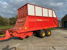 Taarup Kverneland ta 465 opraapwagen