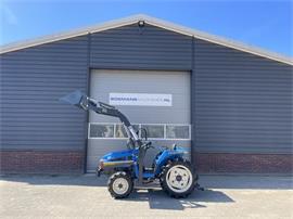 iseki TU185 4WD 22 PK minitractor met frontlader